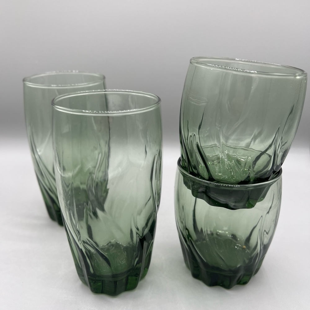 set of 4 vintage anchor hocking drinking glasses